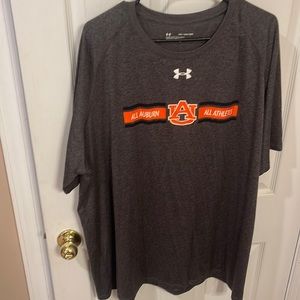Like New ( Barely worn 3XL) Auburn t-shirt team gear. Great for fall season